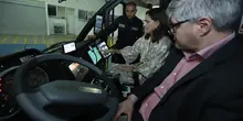 La Ministra de Transporte, Ángela María Orozco, entregó al cuerpo de bomberos del AeropuertoCali