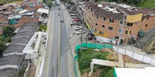 Nuevo puente peatonal en la autopista Medellín-Bogotá beneficiará a 5.000 habitantes de El Santuario, Antioquia