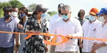 Presidente Iván Duque pone en servicio 7 kilómetros de la segunda calzada Cartagena - Barranquilla, obra que impulsa la integración del Caribe