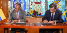 2 - Gobierno de Colombia firmó Memorando de Entendimiento con Suecia sobre movilidad inteligente, tecnologías de aviación y seguridad vial