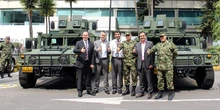 1 Gobierno entrega 4 vehículos al Plan Meteoro del Ejército para aumentar controles en las vías del país