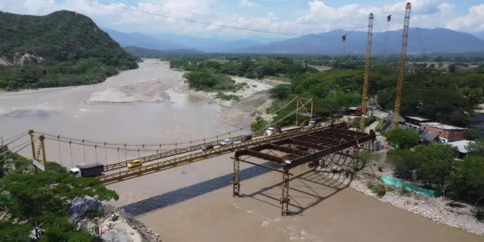 Estructura metálica del puente Mariano Ospina presenta un avance del 38 %