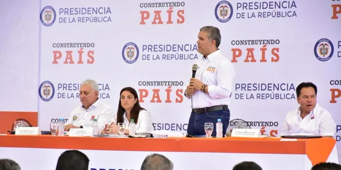 Presidente Duque suspende decreto de internación de vehículos venezolanos en la zona de frontera